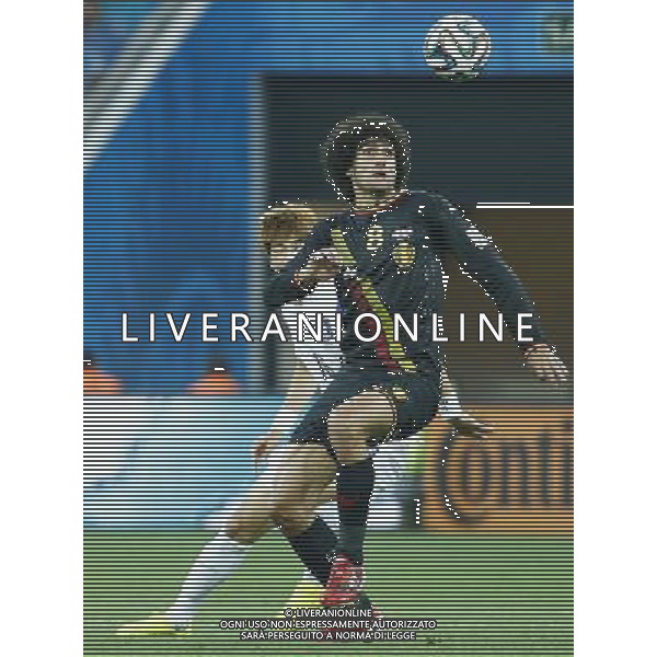 (140626) -- SAO PAULO, June 26, 2014 () -- Belgium\'s Marouane Fellaini (front) vies with South Korea\'s Ki Sung Yueng during a Group H match between Korea Republic and Belgium of 2014 FIFA World Cup at the Arena de Sao Paulo Stadium in Sao Paulo, Brazil, on June 26, 2014. (/Chen Jianli)(xzj) ©PHOTOHOT/Agenzia Aldo Liverani sas - ITALY ONLY - EDITORIAL USE ONLY