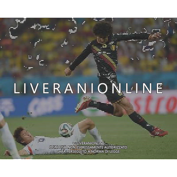 (140626) -- SAO PAULO, June 26, 2014 () -- Korea Republic\'s Koo Ja Cheol competes with Belgium\'s Marouane Fellaini during a Group H match between Korea Republic and Belgium of 2014 FIFA World Cup at the Arena de Sao Paulo Stadium in Sao Paulo, Brazil, on June 26, 2014. (/Li Ga)(xzj) ©PHOTOHOT/Agenzia Aldo Liverani sas - ITALY ONLY - EDITORIAL USE ONLY