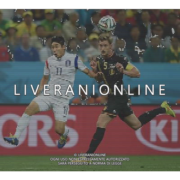 (140626) -- SAO PAULO, June 26, 2014 () -- Belgium\'s Jan Vertonghen (R) vies with Korea Republic\'s Lee Keun Ho during a Group H match between Korea Republic and Belgium of 2014 FIFA World Cup at the Arena de Sao Paulo Stadium in Sao Paulo, Brazil, on June 26, 2014. (/Li Ga)(xzj) ©PHOTOHOT/Agenzia Aldo Liverani sas - ITALY ONLY - EDITORIAL USE ONLY
