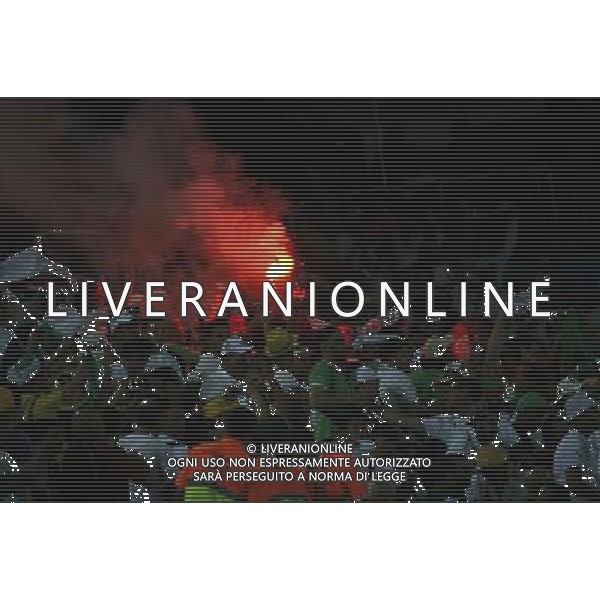 (140626) -- CURITIBA, June 26, 2014 () -- Algeria\'s fans celebrate the goal during a Group H match between Algeria and Russia of 2014 FIFA World Cup at the Arena da Baixada Stadium in Curitiba, Brazil, June 26, 2014. (/Liao Yujie) ©PHOTOHOT/Agenzia Aldo Liverani sas - ITALY ONLY - EDITORIAL USE ONLY