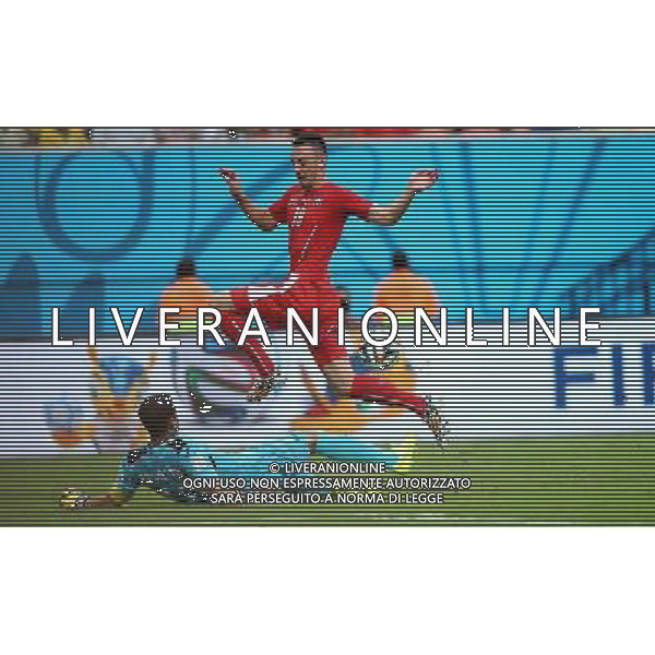 (140625) -- MANAUS, June 25, 2014 () -- Honduras\' goalkeeper Noel Valladares (L) defends against Switzerland\'s Josip Drmic during a Group E match between Honduras and Switzerland of 2014 FIFA World Cup at the Arena Amazonia Stadium in Manaus, Brazil, on June 25, 2014. Switzerland won 3-0 over Honduras on Wednesday. (/Li Ming)(pcy) ©PHOTOSHOT/Agenzia Aldo Liverani sas - ITALY ONLY - EDITORIAL USE ONLY