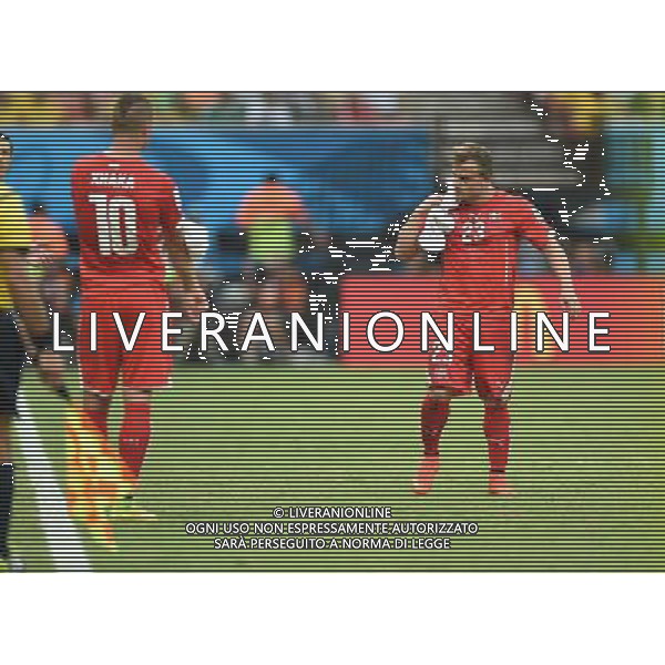 (140625) -- MANAUS, June 25, 2014 () -- Switzerland\'s Xherdan Shaqiri (R) leaves the field after a Group E match between Honduras and Switzerland of 2014 FIFA World Cup at the Arena Amazonia Stadium in Manaus, Brazil, on June 25, 2014.(/Liu Dawei)(pcy) ©PHOTOSHOT/Agenzia Aldo Liverani sas - ITALY ONLY - EDITORIAL USE ONLY