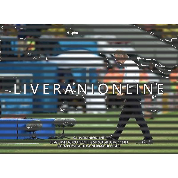 (140625) -- MANAUS, June 25, 2014 () -- Switzerland\'s coach Ottmar Hitzfeld celebrates the victory after a Group E match between Honduras and Switzerland of 2014 FIFA World Cup at the Arena Amazonia Stadium in Manaus, Brazil, on June 25, 2014.(/Liu Dawei)(pcy) ©PHOTOSHOT/Agenzia Aldo Liverani sas - ITALY ONLY - EDITORIAL USE ONLY