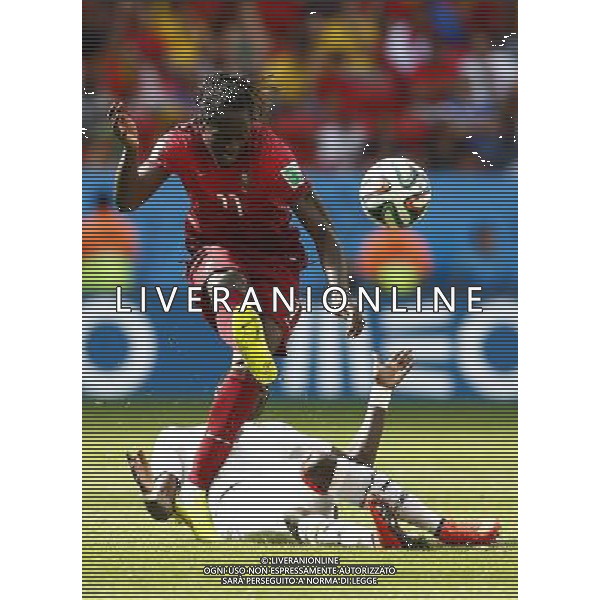 (140626) -- BRASILIA, June 26, 2014 () -- Portugal\'s Eder (up) passes the ball during a Group G match between Portugal and Ghana of 2014 FIFA World Cup at the Estadio Nacional Stadium in Brasilia, Brazil, June 26, 2014. (/Liu Bin) ©PHOTOHOT/Agenzia Aldo Liverani sas - ITALY ONLY - EDITORIAL USE ONLY