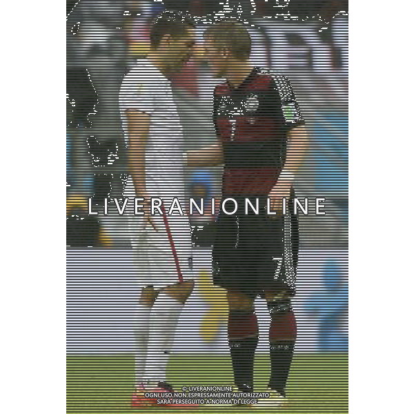 (140626) -- RECIFE, June 26, 2014 () -- Clint Dempsey of the U.S. (L) argues with Germany\'s Bastian Schweinsteiger during a Group G match between the U.S. and Germany of 2014 FIFA World Cup at the Arena Pernambuco Stadium in Recife, Brazil, on June 26, 2014.(/Lui Siu Wai)(pcy) ©PHOTOHOT/Agenzia Aldo Liverani sas - ITALY ONLY - EDITORIAL USE ONLY