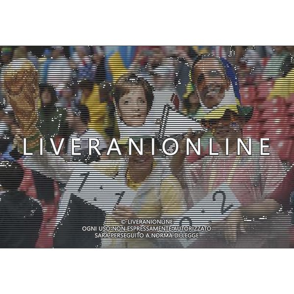 (140626) -- RECIFE, June 26, 2014 () -- Football fans pose before a Group G match between the U.S. and Germany of 2014 FIFA World Cup at the Arena Pernambuco Stadium in Recife, Brazil, on June 26, 2014.(/Lui Siu Wai)(pcy) ©PHOTOHOT/Agenzia Aldo Liverani sas - ITALY ONLY - EDITORIAL USE ONLY