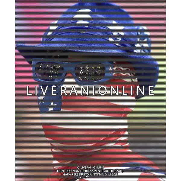 (140626) -- RECIFE, June 26, 2014 () -- A supporter of the U.S. is seen before a Group G match between the U.S. and Germany of 2014 FIFA World Cup at the Arena Pernambuco Stadium in Recife, Brazil, on June 26, 2014.(/Lui Siu Wai)(pcy) ©PHOTOHOT/Agenzia Aldo Liverani sas - ITALY ONLY - EDITORIAL USE ONLY