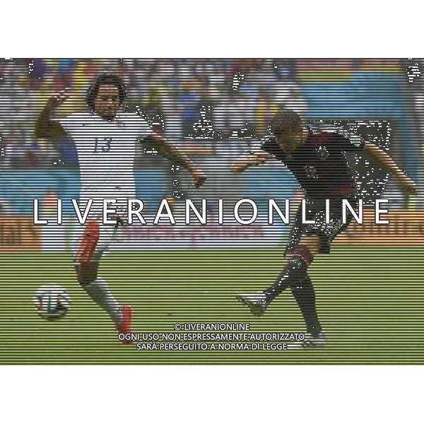 (140626) -- RECIFE, June 26, 2014 () -- Germany\'s Toni Kroos (R) vies with Jermaine Jones of the U.S. during a Group G match between the U.S. and Germany of 2014 FIFA World Cup at the Arena Pernambuco Stadium in Recife, Brazil, on June 26, 2014.(/Lui Siu Wai)(pcy) ©PHOTOHOT/Agenzia Aldo Liverani sas - ITALY ONLY - EDITORIAL USE ONLY