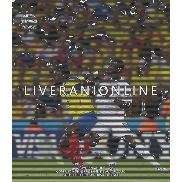 (140625) -- RIO DE JANEIRO, June 25, 2014 () -- Ecuador\'s Juan Carlos Paredes vies with France\'s Moussa Sissoko during a Group E match between Ecuador and France of 2014 FIFA World Cup at the Estadio do Maracana Stadium in Rio de Janeiro, Brazil, June 25, 2014. The match ended in a 0-0 draw. (/Xu Zijian) ©PHOTOSHOT/Agenzia Aldo Liverani sas - ITALY ONLY - EDITORIAL USE ONLY