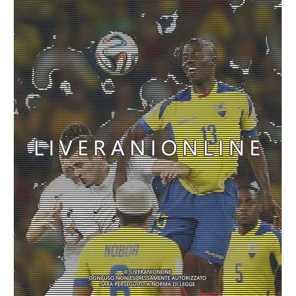 (140625) -- RIO DE JANEIRO, June 25, 2014 () -- Ecuador\'s Enner Valencia jumps for a header during a Group E match between Ecuador and France of 2014 FIFA World Cup at the Estadio do Maracana Stadium in Rio de Janeiro, Brazil, June 25, 2014. The match ended in a 0-0 draw. (/Wang Lili) ©PHOTOSHOT/Agenzia Aldo Liverani sas - ITALY ONLY - EDITORIAL USE ONLY