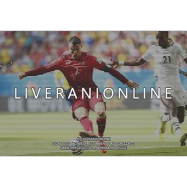 (140626) -- BRASILIA, June 26, 2014 () -- Portugal\'s Cristiano Ronaldo controls the ball during a Group G match between Portugal and Ghana of 2014 FIFA World Cup at the Estadio Nacional Stadium in Brasilia, Brazil, June 26, 2014. (/Liu Bin) ©photoshot/Agenzia Aldo Liverani sas - ITALY ONLY - EDITORIAL USE ONLY - PORTOGALLO GHANA CAMPIONATO DEL MONDO BRASILE 2014