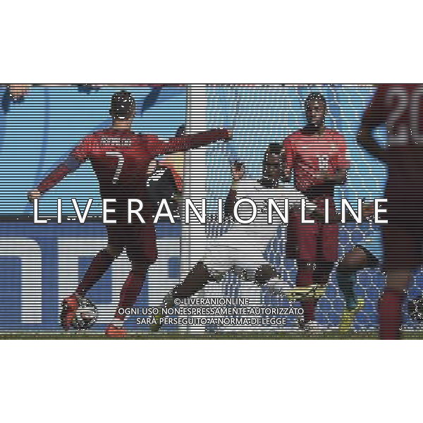 (140626) -- BRASILIA, June 26, 2014 () -- Portugal\'s Cristiano Ronaldo (1st L) shoots a goal during a Group G match between Portugal and Ghana of 2014 FIFA World Cup at the Estadio Nacional Stadium in Brasilia, Brazil, June 26, 2014. (/Qi Heng)(xzj) ©photoshot/Agenzia Aldo Liverani sas - ITALY ONLY - EDITORIAL USE ONLY - PORTOGALLO GHANA CAMPIONATO DEL MONDO BRASILE 2014