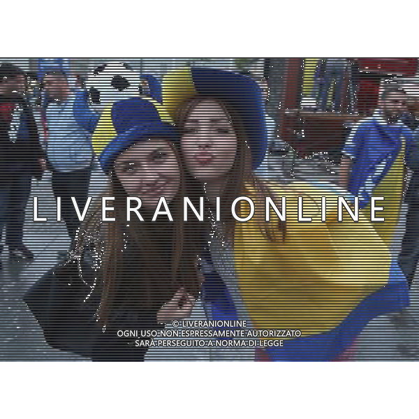 (140626) -- SARAJEVO, Jun. 26, 2014 () -- Fans cheer for the team as they watch the televised 2014 FIFA World Cup Group F match between Bosnia and Herzegovina and Iran, in front of the BBI Center at downtown Sarajevo, Bosnia Herzegovina, on June 25, 2014. Bosnia and Herzegovina won the match 3-1 but was disqualified for the knockout stage. (/Haris Memija) ©PHOTOSHOT/Agenzia Aldo Liverani sas - ITALY ONLY - EDITORIAL USE ONLY