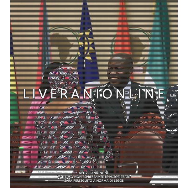 (140627) -- MALABO, June 27, 2014 () -- Guinea Bissau President Jose Mario Vaz (R) shakes hands with African Union (AU) Commission Chairperson Nkosazana Dlamini-Zuma during the closing ceremony of the 23rd Ordinary Session of the Assembly of AU in Malabo, capital of Equatorial Guinea, June 27, 2014. The 23rd Ordinary Session of the Assembly of AU concluded here on Friday. (/Meng Chenguang) ©PHOTOSHOT/Agenzia Aldo Liverani sas - ITALY ONLY - EDITORIAL USE ONLY
