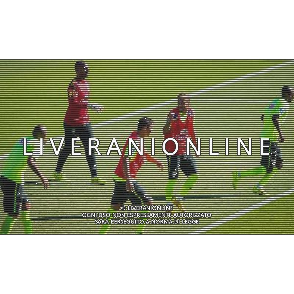 (140627) -- BELO HORIZONTE, June 27, 2014 () -- Brazil\'s Neymar (2nd R) cheers up his teammate during a training session in Belo Horizonte, Brazil, June 27, 2014. Brazil\'s national football team participated in a training session for the first match of the Round of 16 here on Friday. (/Liu Bin)(xzj) ©PHOTOSHOT/Agenzia Aldo Liverani sas - ITALY ONLY - EDITORIAL USE ONLY