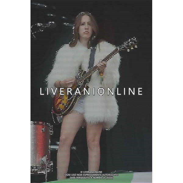 Californian sister trio Haim perform at Glastonbury Festival 2014, Worthy Farm, Pilton, Somerset, UK on Friday 27th June 2014. ©PHOTOSHOT/Agenzia Aldo Liverani sas - ITALY ONLY - EDITORIAL USE ONLY