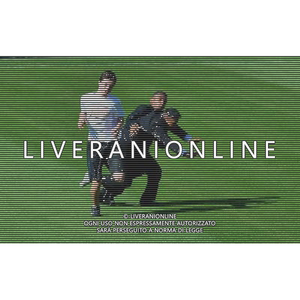 Intrus sur le terrain - 27.06.2014 - Entrainement Equipe de France - Coupe du Monde 2014 - Photo : Dave Winter / Icon Sport