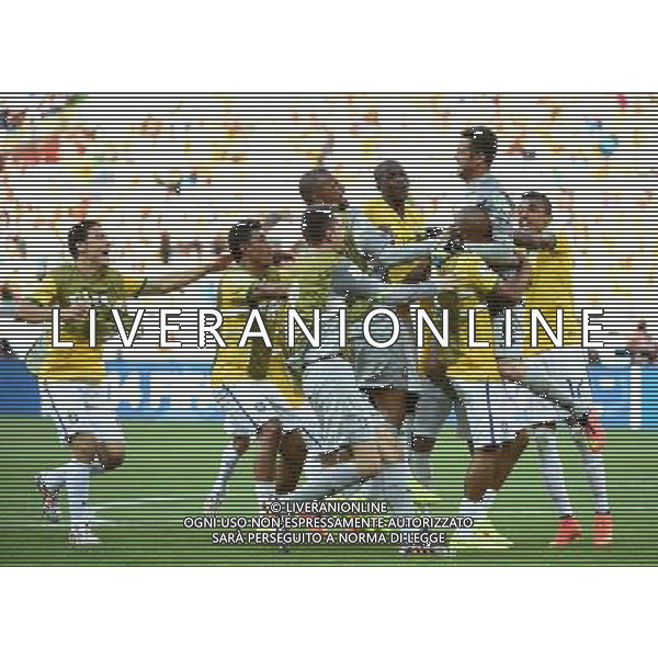 (140628) -- BELO HORIZONTE, June 28, 2014 () -- Brazil\'s players celebrate the victory after the penalty-shootout of a Round of 16 match between Brazil and Chile of 2014 FIFA World Cup at the Estadio Mineirao Stadium in Belo Horizonte, Brazil, on June 28, 2014. Brazil won 4-3 (3-2 in penalties) over Chile and qualified for Quarter-finals on Saturday.(/Liu Dawei)(rh) AG ALDO LIVERANI SAS ONLY ITALY