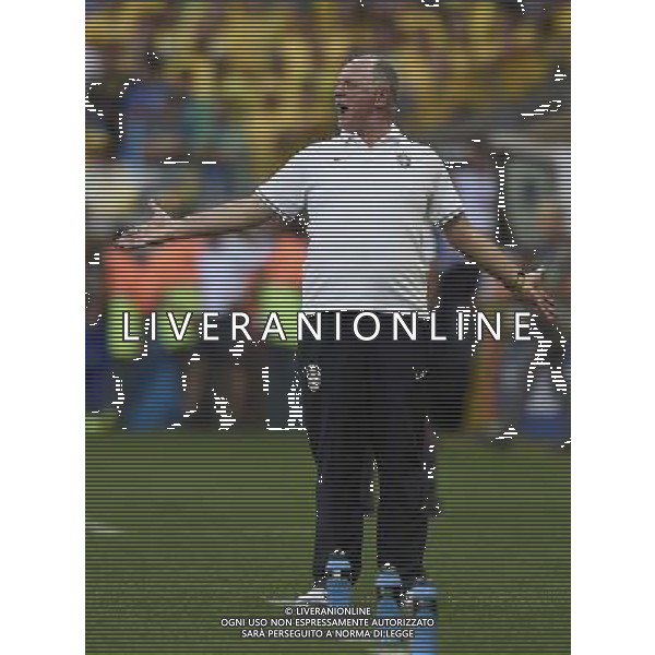 (140628) -- BELO HORIZONTE, June 28, 2014 () -- Brazil\'s coach Luiz Felipe Scolari reacts after Hulk\'s goal being nullifed during a Round of 16 match between Brazil and Chile of 2014 FIFA World Cup at the Estadio Mineirao Stadium in Belo Horizonte, Brazil, on June 28, 2014.(/Qi Heng)(pcy) AG ALDO LIVERANI SAS ONLY ITALY