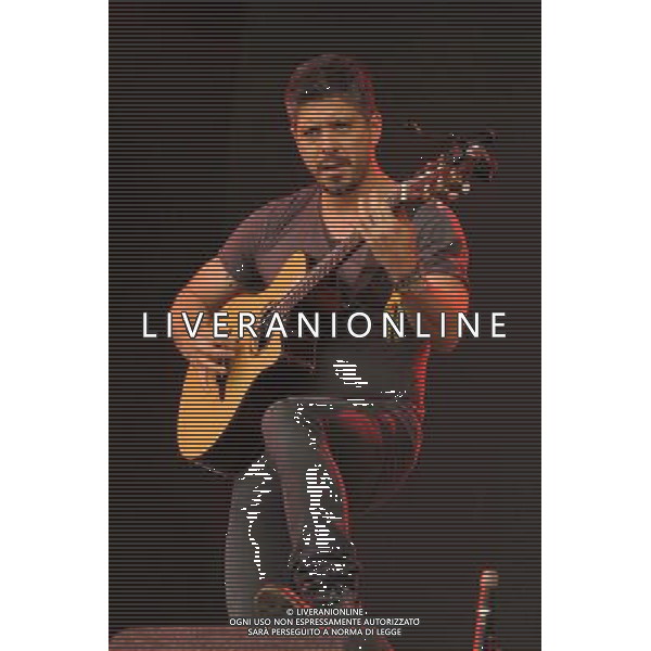 Pilton, UK, 27/06/2014 : Performances at Glastonbury Festival . Rodrigo y Gabriela plays. Person Pictured: Rodrigo Sanchez, Gabriela Quintero. Picture by Julie Edwards ©PHOTOSHOT/Agenzia Aldo Liverani sas - ITALY ONLY - EDITORIAL USE ONLY