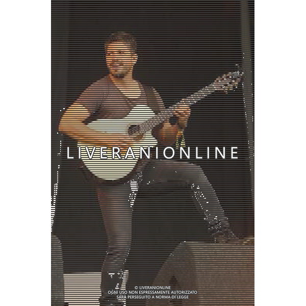 Pilton, UK, 27/06/2014 : Performances at Glastonbury Festival . Rodrigo y Gabriela plays. Person Pictured: Rodrigo Sanchez, Gabriela Quintero. Picture by Julie Edwards ©PHOTOSHOT/Agenzia Aldo Liverani sas - ITALY ONLY - EDITORIAL USE ONLY