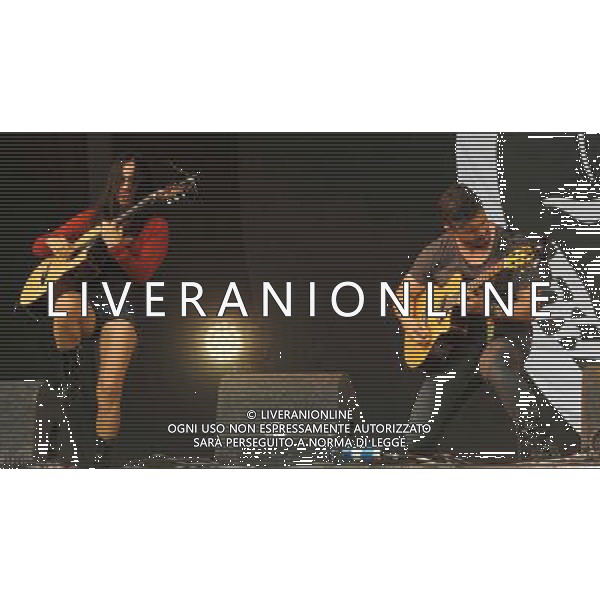 Pilton, UK, 27/06/2014 : Performances at Glastonbury Festival . Rodrigo y Gabriela plays. Person Pictured: Rodrigo Sanchez, Gabriela Quintero. Picture by Julie Edwards ©PHOTOSHOT/Agenzia Aldo Liverani sas - ITALY ONLY - EDITORIAL USE ONLY