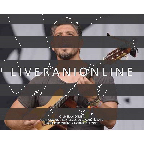 Pilton, UK, 27/06/2014 : Performances at Glastonbury Festival . Rodrigo y Gabriela plays. Person Pictured: Rodrigo Sanchez, Gabriela Quintero. Picture by Julie Edwards ©PHOTOSHOT/Agenzia Aldo Liverani sas - ITALY ONLY - EDITORIAL USE ONLY