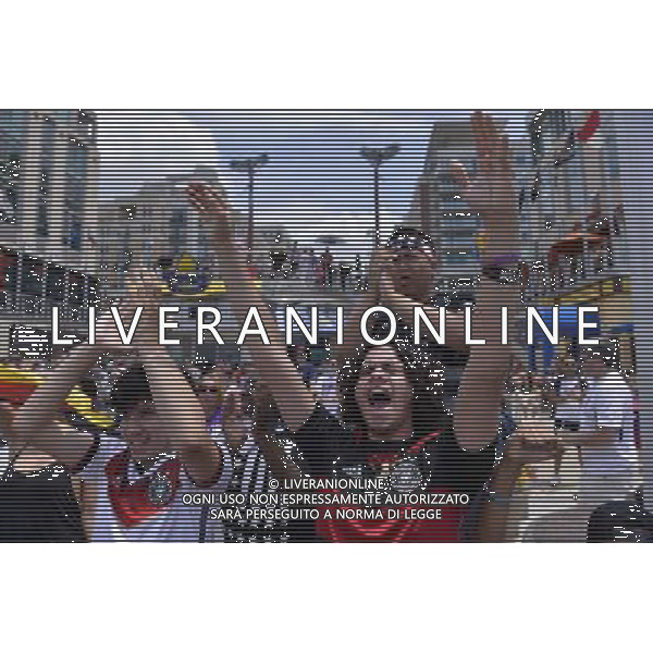 (140626) -- WASHINGTON D.C., June 26, 2014 () -- Supporters of Germany react as they watch the broadcast of a Group G match between the U.S. and Germany of 2014 FIFA World Cup at the National Harbor, Maryland, the United States, on June 26, 2014. Germany won 1-0 over the U.S. on Thursday. Germany and the U.S. enter Round of 16 from Group G. (/Yin Bogu)(pcy) ©PHOTOSHOT/Agenzia Aldo Liverani sas - ITALY ONLY - EDITORIAL USE ONLY - Stati Uniti vs Germania partita del Gruppo G Coppa del mondo FIFA 2014 26 giugno 2014. Germania ha vinto 1-0