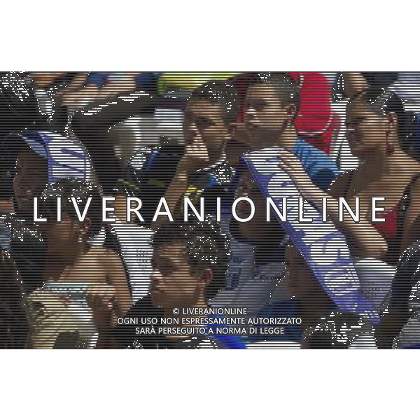 (140625) -- TEGUCIGALPA, June 25, 2014 () -- Supporters of Honduras react while watching the broadcast of a Group E match between Honduras and Switzerland of 2014 FIFA World Cup at the Central Park of Tegucigalpa, capital of Honduras, June 25, 2104. Switzerland won 3-0 over Honduras on Wednesday. (/Rafael Ochoa)(pcy) ©PHOTOSHOT/Agenzia Aldo Liverani sas - ITALY ONLY - EDITORIAL USE ONLY