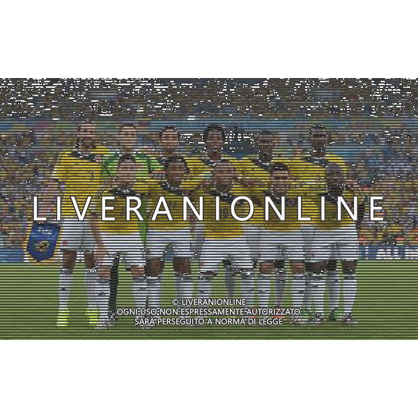 (140628) -- RIO DE JANEIRO, June 28, 2014 () -- Colombia\'s players pose for a group photo during a Round of 16 match between Colombia and Uruguay of 2014 FIFA World Cup at the Estadio do Maracana Stadium in Rio de Janeiro, Brazil, on June 28, 2014.(/Wang Yuguo)(rh) - FORMAZIONE COLOMBIA - ©PHOTOSHOT/Agenzia Aldo Liverani sas - ITALY ONLY - EDITORIAL USE ONLY - Uruguay vs Colombia Coppa del Mondo FIFA 2014 Estadio do Stadio Maracana\' di Rio de Janeiro, in Brasile, il 28 giugno 2014. La Colombia ha vinto per 2-0 contro l\'Uruguay e si qualifica per Quarti di finale