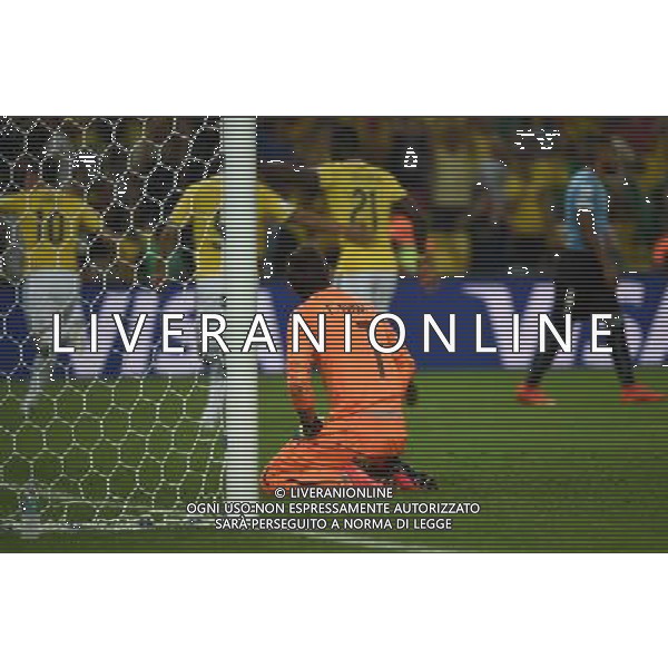 (140628) -- RIO DE JANEIRO, June 28, 2014 () -- Uruguay\'s goalkeeper Fernando Muslera reacts during a Round of 16 match between Colombia and Uruguay of 2014 FIFA World Cup at the Estadio do Maracana Stadium in Rio de Janeiro, Brazil, on June 28, 2014.(/Wang Yuguo)(rh) AG ALDO LIVERANI SAS ONLY ITALY