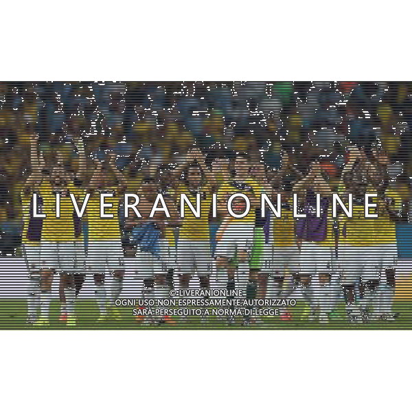 (140628) -- RIO DE JANEIRO, June 28, 2014 () -- Colombia\'s players greet the fans after a Round of 16 match between Colombia and Uruguay of 2014 FIFA World Cup at the Estadio do Maracana Stadium in Rio de Janeiro, Brazil, on June 28, 2014. Colombia won 2-0 over Uruguay on Saturday. (/Xu Zijian)(rh) AG ALDO LIVERANI SAS ONLY ITALY