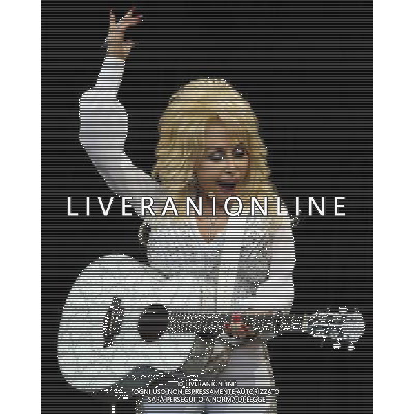 Pilton, UK, 29/06/2014 : Performances at Glastonbury Festival . Dolly Parton plays. Person Pictured: Dolly Rebecca Parton. AG ALDO LIVERANI SAS ONLY ITALY