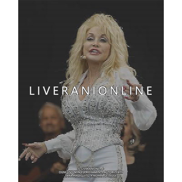 Pilton, UK, 29/06/2014 : Performances at Glastonbury Festival . Dolly Parton plays. Person Pictured: Dolly Rebecca Parton. AG ALDO LIVERANI SAS ONLY ITALY
