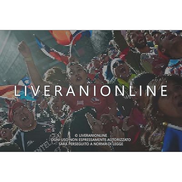 (140628) -- BRASILIA, June 28, 2014 () -- Chile\'s fans react while watching a Round of 16 match between Brazil and Chile of 2014 FIFA World Cup on a screen installed in Santiago, Chile, on June 28, 2014. Brazil won 4-3 (3-2 in penalties) over Chile and qualified for Quarter-finals on Saturday. (/Jorge Villegas)(rh) ©PHOTOSHOT/Agenzia Aldo Liverani sas - ITALY ONLY - EDITORIAL USE ONLY - Brasile Vs Cile Coppa del Mondo di calcio Fifa 2014 28 giugno 2014. Brasile ha vinto 4-3 (3-2 ai calci di rigore) e si qualifica per Quarti di finale