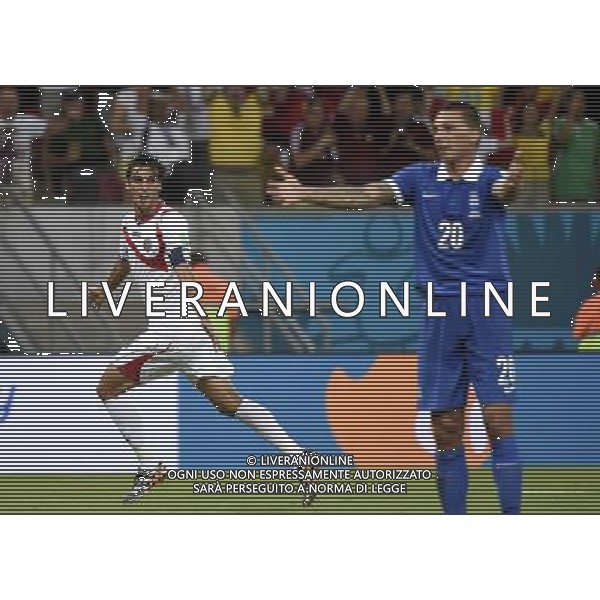(140629) -- RECIFE, June 29, 2014 () -- Costa Rica\'s Bryan Ruiz (L) celebrates a goal during a Round of 16 match between Costa Rica and Greece of 2014 FIFA World Cup at the Arena Pernambuco Stadium in Recife, Brazil, on June 29, 2014.(/Lui Siu Wai)(pcy) AG ALDO LIVERANI SAS ONLY ITALY