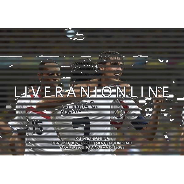 (140629) -- RECIFE, June 29, 2014 () -- Costa Rica\'s Bryan Ruiz (R) celebrates with his teammates after scoring a goal during a Round of 16 match between Costa Rica and Greece of 2014 FIFA World Cup at the Arena Pernambuco Stadium in Recife, Brazil, on June 29, 2014.(/Yang Lei)(xzj) AG ALDO LIVERANI SAS ONLY ITALY