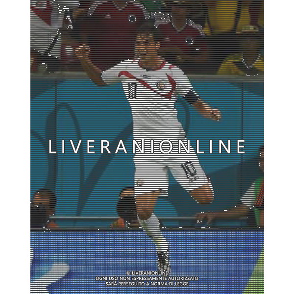 (140629) -- RECIFE, June 29, 2014 () -- Costa Rica\'s Bryan Ruiz celebrates the goal during a Round of 16 match between Costa Rica and Greece of 2014 FIFA World Cup at the Arena Pernambuco Stadium in Recife, Brazil, on June 29, 2014.(/Guo Yong)(rh) AG ALDO LIVERANI SAS ONLY ITALY