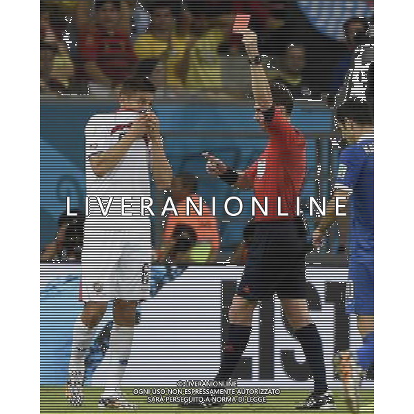 (140629) -- RECIFE, June 29, 2014 () -- Australia\'s referee Benjamin Williams (C) shows a red card to Costa Rica\'s Oscar Duarte during a Round of 16 match between Costa Rica and Greece of 2014 FIFA World Cup at the Arena Pernambuco Stadium in Recife, Brazil, on June 29, 2014.(/Lui Siu Wai)(pcy) AG ALDO LIVERANI SAS ONLY ITALY
