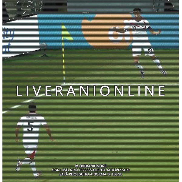 (140629) -- RECIFE, June 29, 2014 () -- Costa Rica\'s Bryan Ruiz (R) celebrates the goal during a Round of 16 match between Costa Rica and Greece of 2014 FIFA World Cup at the Arena Pernambuco Stadium in Recife, Brazil, on June 29, 2014.(/Cao Can)(rh) AG ALDO LIVERANI SAS ONLY ITALY
