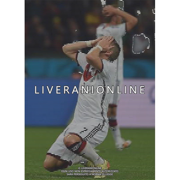 (140630) -- PORTO ALEGRE, June 30, 2014 () -- Germany\'s Bastian Schweinsteiger (front) reacts during a Round of 16 match between Germany and Algeria of 2014 FIFA World Cup at the Estadio Beira-Rio Stadium in Porto Alegre, Brazil, on June 30, 2014. (/Li Ga)(pcy) ©photoshot/Agenzia Aldo Liverani sas - ITALY ONLY - EDITORIAL USE ONLY - Germania Vs Algeria Coppa del Mondo FIFA World Cup presso l\'Estadio Stadio Beira-Rio di Porto Alegre, in Brasile, il 30 giugno 2014