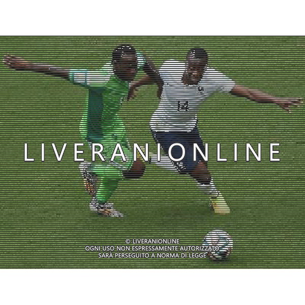 (140630) -- BRASILIA, June 30, 2014 () -- France\'s Blaise Matuidi (R) vies with Nigeria\'s Victor Moses during a Round of 16 match between France and Nigeria of 2014 FIFA World Cup at the Estadio Nacional Stadium in Brasilia, Brazil, on June 30, 2014. (/Liu Dawei)(xzj) ©photoshot/Agenzia Aldo Liverani sas - ITALY ONLY - EDITORIAL USE ONLY - Francia v Nigeria Coppa del Mondo FIFA 2014 Nacional stadio Estadio in Brasilia, Brasile, 30 giugno 2014