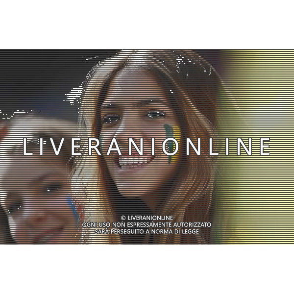 (140630) -- BRASILIA, June 30, 2014 () -- Fans pose before a Round of 16 match between France and Nigeria of 2014 FIFA World Cup at the Estadio Nacional Stadium in Brasilia, Brazil, on June 30, 2014. (/Liu Bin)(rh) ©photoshot/Agenzia Aldo Liverani sas - ITALY ONLY - EDITORIAL USE ONLY - Francia v Nigeria Coppa del Mondo FIFA 2014 Nacional stadio Estadio in Brasilia, Brasile, 30 giugno 2014