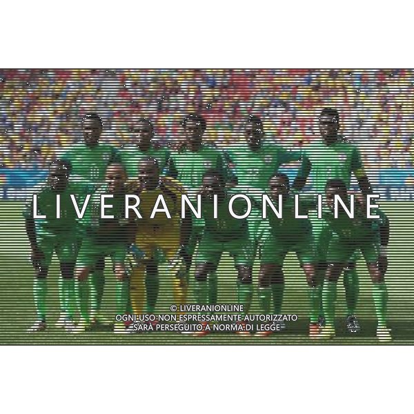 (140630) -- BRASILIA, June 30, 2014 () -- Nigeria\'s players pose for a group photo during a Round of 16 match between France and Nigeria of 2014 FIFA World Cup at the Estadio Nacional Stadium in Brasilia, Brazil, on June 30, 2014. (/Li Ming)(rh) ©photoshot/Agenzia Aldo Liverani sas - ITALY ONLY - EDITORIAL USE ONLY - Francia v Nigeria Coppa del Mondo FIFA 2014 Nacional stadio Estadio in Brasilia, Brasile, 30 giugno 2014 - formazione nigeria