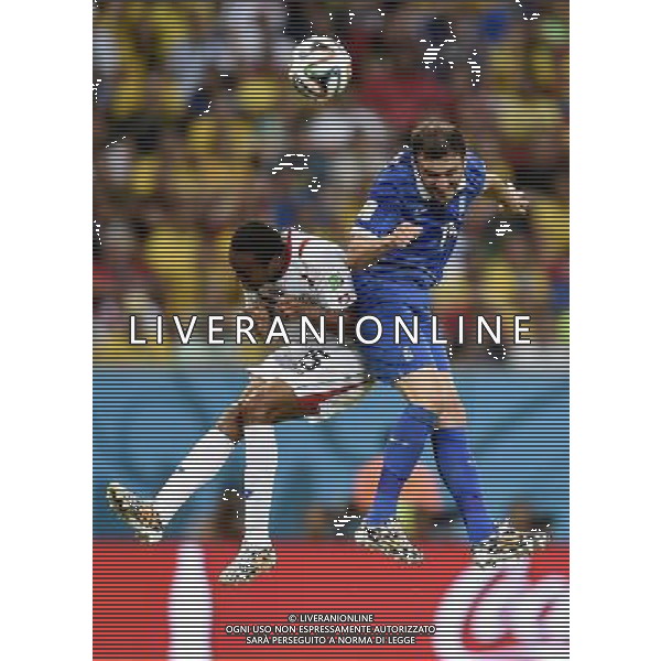 (140629) -- RECIFE, June 29, 2014 () -- Costa Rica\'s Junior Diaz (L) vies with Greece\'s Vasilis Torosidis during a Round of 16 match between Costa Rica and Greece of 2014 FIFA World Cup at the Arena Pernambuco Stadium in Recife, Brazil, on June 29, 2014.(/Yang Lei)(xzj) ©photoshot/Agenzia Aldo Liverani sas - ITALY ONLY - EDITORIAL USE ONLY - Costa Rica Vs Grecia Coppa del mondo FIFA 2014 allo stadio Arena Pernambuco di Recife, in Brasile, il 29 giugno 2014