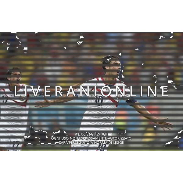 (140629) -- RECIFE, June 29, 2014 () -- Costa Rica\'s Bryan Ruiz (R) celebrates after scoring a goal during a Round of 16 match between Costa Rica and Greece of 2014 FIFA World Cup at the Arena Pernambuco Stadium in Recife, Brazil, on June 29, 2014.(/Yang Lei)(xzj) ©photoshot/Agenzia Aldo Liverani sas - ITALY ONLY - EDITORIAL USE ONLY - Costa Rica Vs Grecia Coppa del mondo FIFA 2014 allo stadio Arena Pernambuco di Recife, in Brasile, il 29 giugno 2014