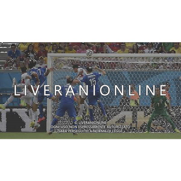 (140629) -- RECIFE, June 29, 2014 () -- Costa Rica\'s goalkeeper Keilor Navas (1st R) defends during a Round of 16 match between Costa Rica and Greece of 2014 FIFA World Cup at the Arena Pernambuco Stadium in Recife, Brazil, on June 29, 2014.(/Lui Siu Wai)(pcy) ©photoshot/Agenzia Aldo Liverani sas - ITALY ONLY - EDITORIAL USE ONLY - Costa Rica Vs Grecia Coppa del mondo FIFA 2014 allo stadio Arena Pernambuco di Recife, in Brasile, il 29 giugno 2014