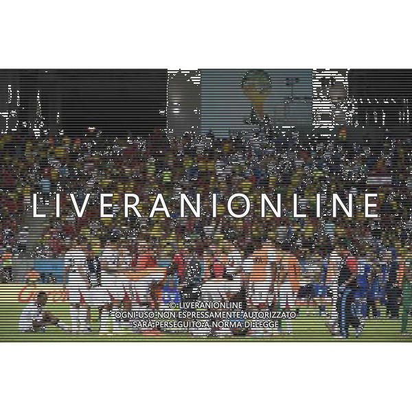 (140629) -- RECIFE, June 29, 2014 () -- Costa Rica\'s coach Jorge Luis Pinto (C) gives instructions before the extra time during a Round of 16 match between Costa Rica and Greece of 2014 FIFA World Cup at the Arena Pernambuco Stadium in Recife, Brazil, on June 29, 2014.(/Lui Siu Wai)(pcy) ©photoshot/Agenzia Aldo Liverani sas - ITALY ONLY - EDITORIAL USE ONLY - Costa Rica Vs Grecia Coppa del mondo FIFA 2014 allo stadio Arena Pernambuco di Recife, in Brasile, il 29 giugno 2014