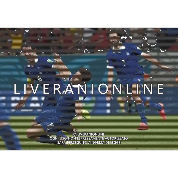 (140629) -- RECIFE, June 29, 2014 () -- Greece\'s Sokratis Papastathopoulos (C) celebrates the goal during a Round of 16 match between Costa Rica and Greece of 2014 FIFA World Cup at the Arena Pernambuco Stadium in Recife, Brazil, on June 29, 2014.(/Guo Yong)(rh) ©photoshot/Agenzia Aldo Liverani sas - ITALY ONLY - EDITORIAL USE ONLY - Costa Rica Vs Grecia Coppa del mondo FIFA 2014 allo stadio Arena Pernambuco di Recife, in Brasile, il 29 giugno 2014
