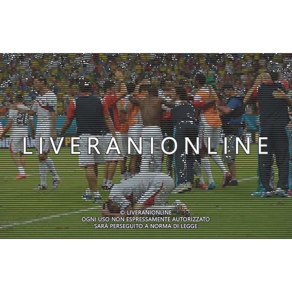 (140629) -- RECIFE, June 29, 2014 () -- Costa Rica\'s players celebrate their victory after the penalty shoot-out of a Round of 16 match between Costa Rica and Greece of 2014 FIFA World Cup at the Arena Pernambuco Stadium in Recife, Brazil, on June 29, 2014. Costa Rica won 6-4 (5-3 in penalties) over Greece and qualified for quarter-finals on Sunday. (/Guo Yong)(rh) ©photoshot/Agenzia Aldo Liverani sas - ITALY ONLY - EDITORIAL USE ONLY - Costa Rica Vs Grecia Coppa del mondo FIFA 2014 allo stadio Arena Pernambuco di Recife, in Brasile, il 29 giugno 2014